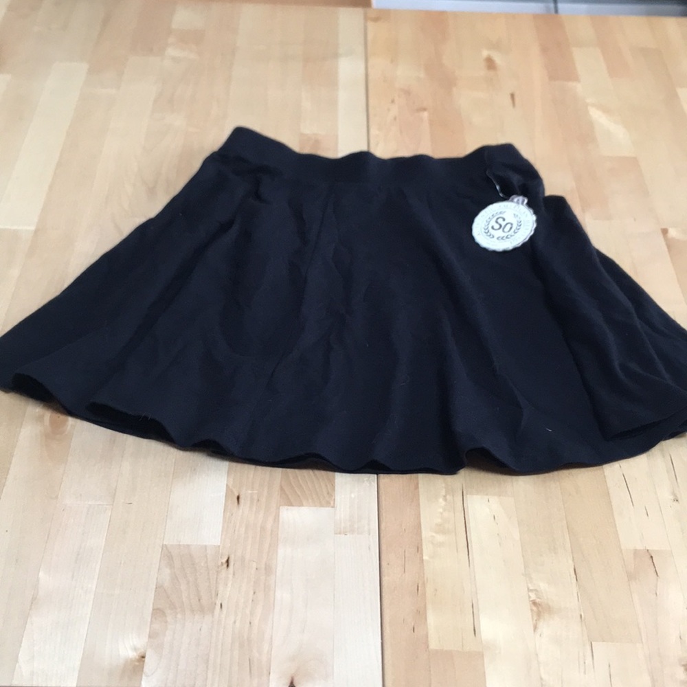 Girls/juniors Black mini skater skirt